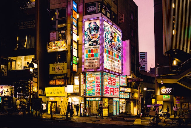 汉中寻找学术平衡：留学日本如何处理学业与生活